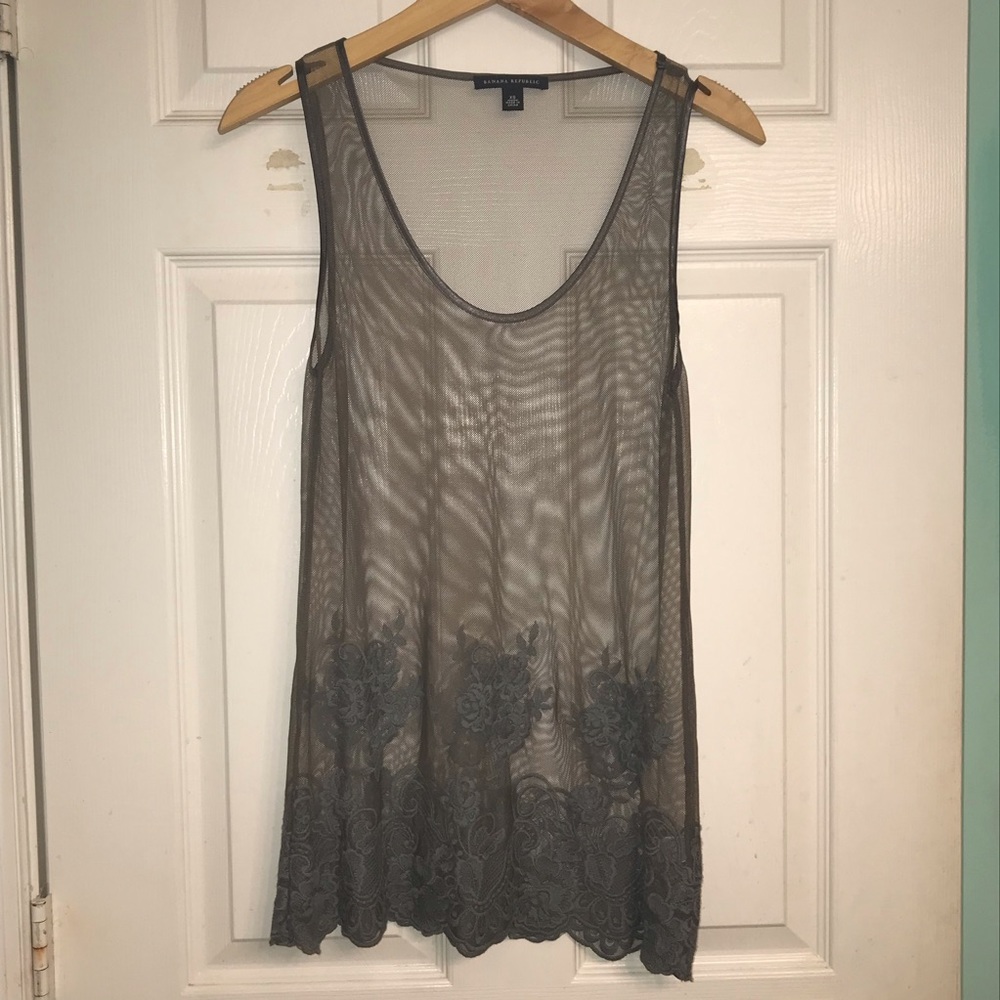 Banana Republic Floral Embroidered Gray Mesh Over Tank XS